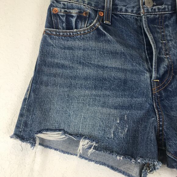 Levi's High Rise Wedgie Shorts Distressed Denim Button Fly Raw Hem Size 26 - Picture 9 of 9